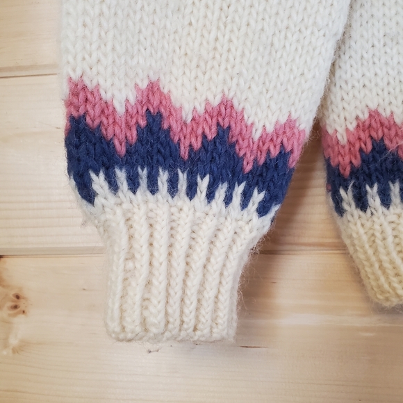 Vintage Handknit Fair Isle White Wool Blend Sweater Size S-L - Picture 5 of 5